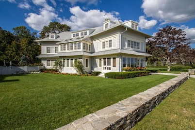 Waterfront Estate Home - Pool and Private Beach Pavilion - East