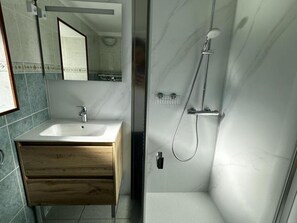 Hair dryer - Country house, AC - 4 guests (Saint-Bonnet-Tronçais)