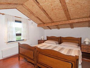 1 bedroom, free internet