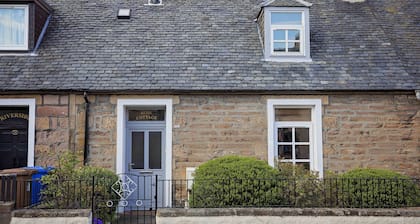 Rose Cottage City Centre - near the River Ness