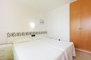 2 sovrum, strykjärn/strykbräda, gratis wi-fi och sängkläder