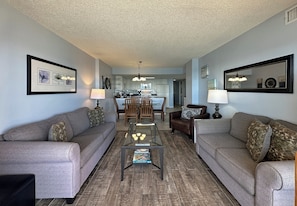 TV - Atalaya Towers 303 - Oceanfront in Garden City Beach (Garden City)
