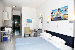 1 bedroom, in-room safe, desk, soundproofing