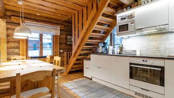 Frigorifero, microonde, lavastoviglie, tostapane