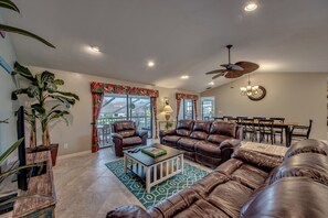 电视、电子游戏、桌上足球