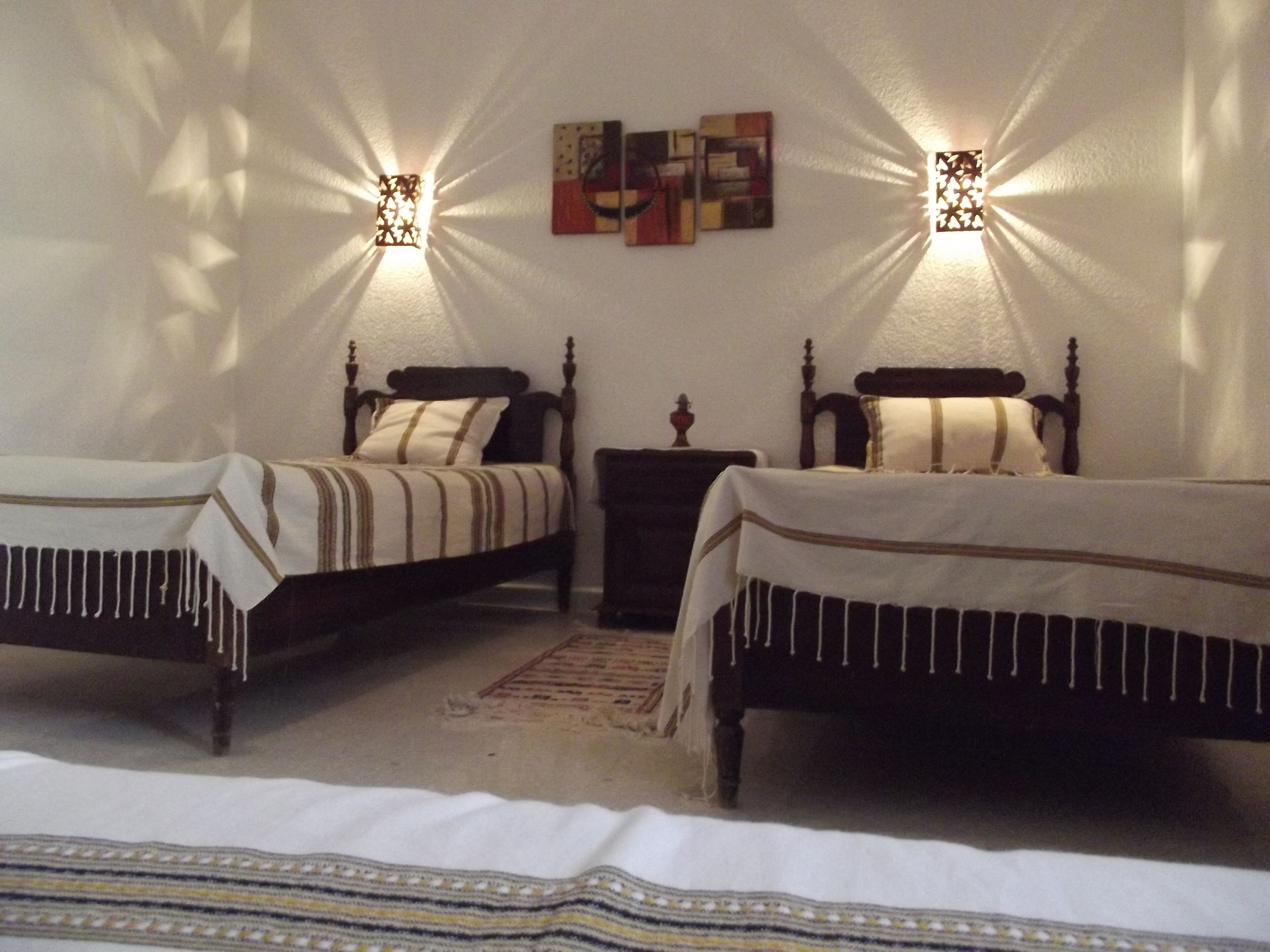 2 chambres, fer et planche à repasser, Wi-Fi, draps fournis