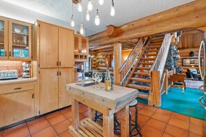 Interior - A Log House in a Private Forest with Hot Tub! (Ridgefield)