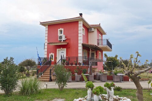 Penelope's house close to the beach and shops