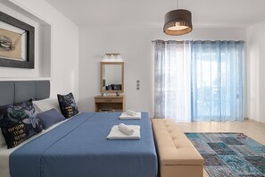 3 bedrooms, in-room safe, iron/ironing board, WiFi