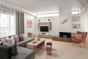 TV, fireplace, DVD player, ping pong - Ifigenia Villa in Afandou (Afantou)