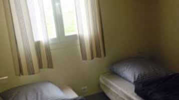 2 bedrooms