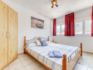 4 bedrooms, WiFi