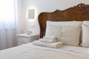 1 chambre, coffres-forts dans les chambres, bureau, Wi-Fi