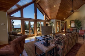 House, Multiple Beds, Fireplace, Mountain View | Living area | TV, fireplace