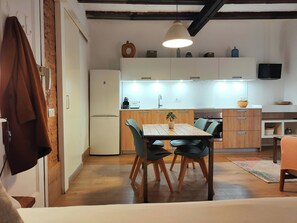 Dining - Best location in El Born, modern & super comfy (Barcelona)