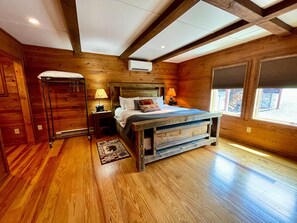 6 makuuhuonetta, vauvan matkasänky, ilmainen Wi-Fi, vuodevaatteet