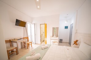 1 dormitorio, tabla de planchar con plancha, wifi gratis y ropa de cama