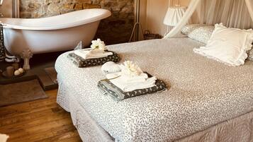 2 slaapkamers, een strijkplank/strijkijzer, reisbedje, gratis wifi