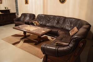 Family Apartment, 2 Bedrooms, Balcony, City View | Living area - Apartment Pikris Gora (Tbilisi)