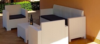 Villa with garden 200 sqm facing the sea- view of the Aeolian Islands