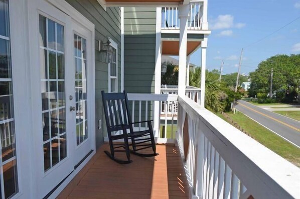 Property grounds - Chill-Axin' - Walk to Beach in Garden City Beach (Garden City)