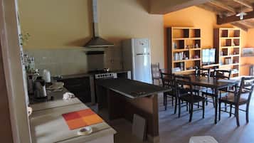 Refrigerador con freezer, placa de cocina