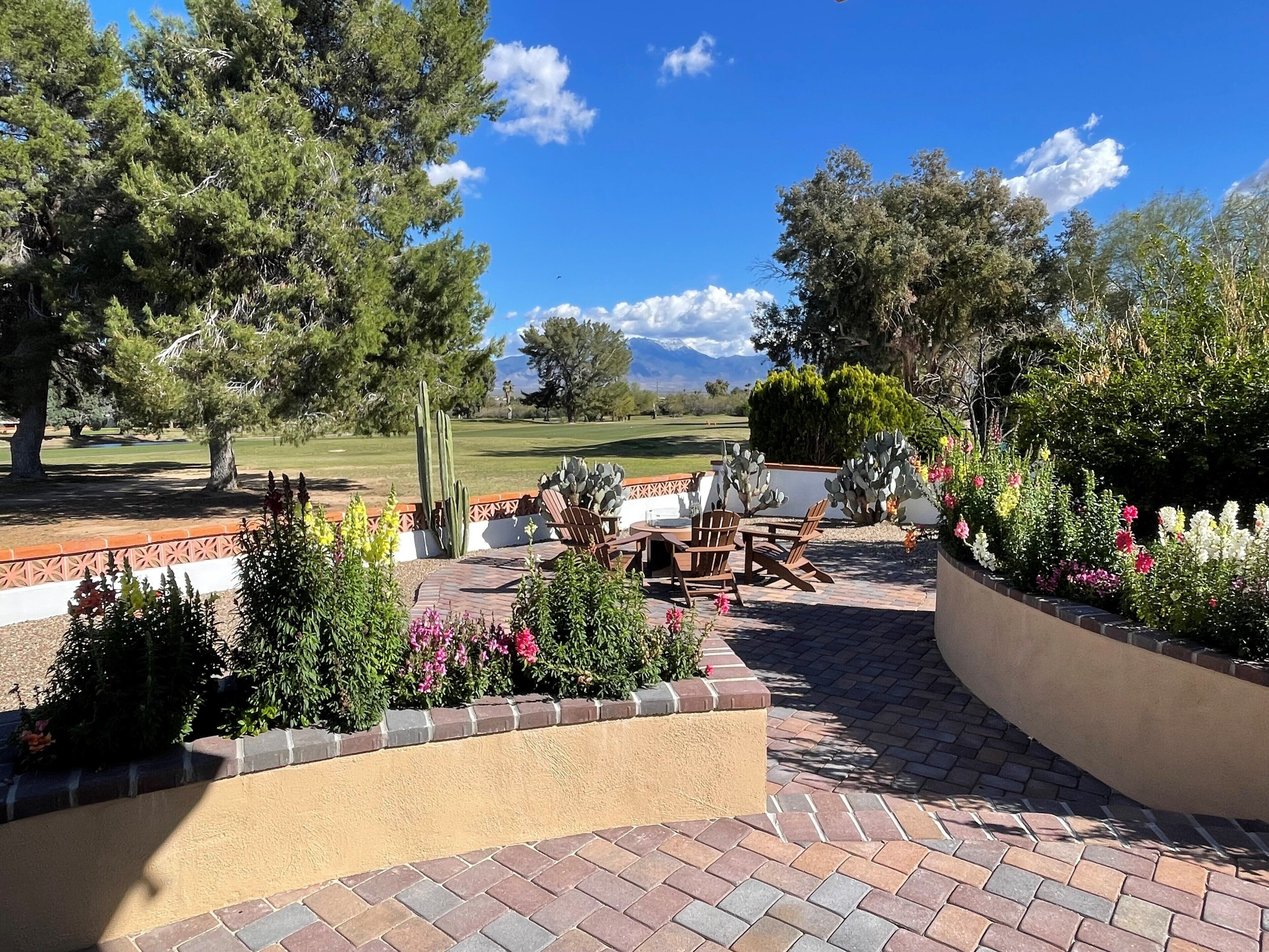 Beautiful Home on Golf Course with Stunning Views and NEW covered pergola/patio