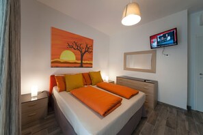 1 bedroom, iron/ironing board, free WiFi, bed sheets