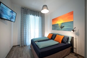 1 bedroom, iron/ironing board, free WiFi, bed sheets - Cipriani 5A - 2-4 people 100 meters from the sea (Pietra Ligure)