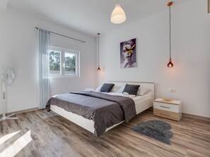 3 bedrooms, WiFi