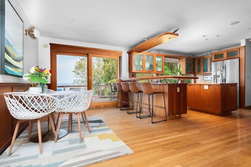 Henkeäsalpaava Waterfront Home West Bayssä - M22