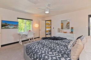 1 غرفة نوم ومكتب ومكواة/لوح كي وسرير سفر