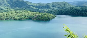 Beautiful North Carolina Mountain View Cabin near White water rafting NOC