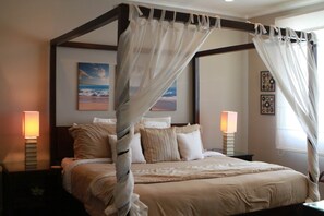 1 slaapkamer, een kluis op de kamer, een strijkplank/strijkijzer, wifi