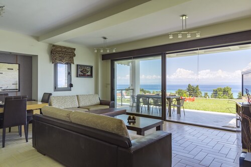 Villa Rossa - Deluxe 250m2, Garten, Grill, herrlicher Meerblick