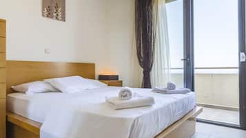 5 soverom, strykejern/-brett, internettilgang og sengetøy