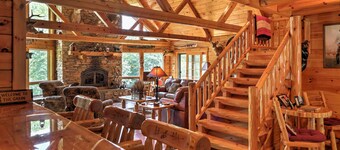 NEW! FOLEY'S LOG CABIN with Hot Tub