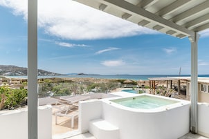 Deluxe Suite, Hot Tub | Terrace/patio