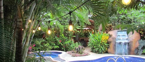 Exercise/lap pool