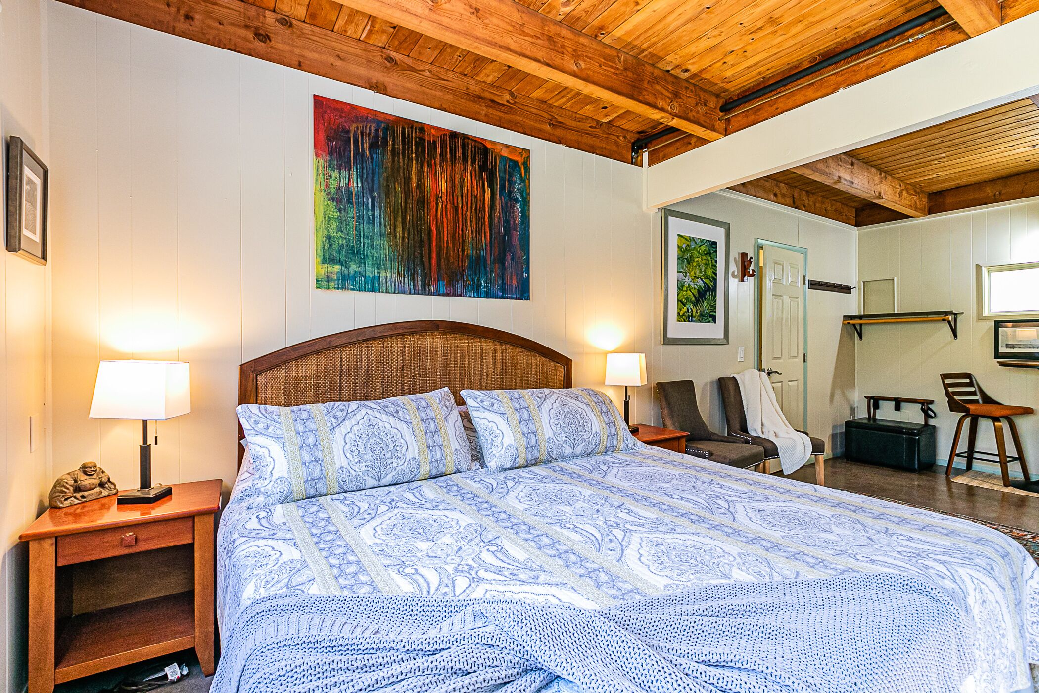 1 slaapkamer, een strijkplank/strijkijzer, reisbedje, gratis wifi