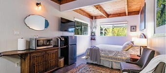 Cozy stay just 5 minute drive to Volcano National Park, Winery and Golf!