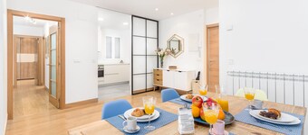 Newly refurbished flat in Antiguo in walking distance to Ondarreta beach