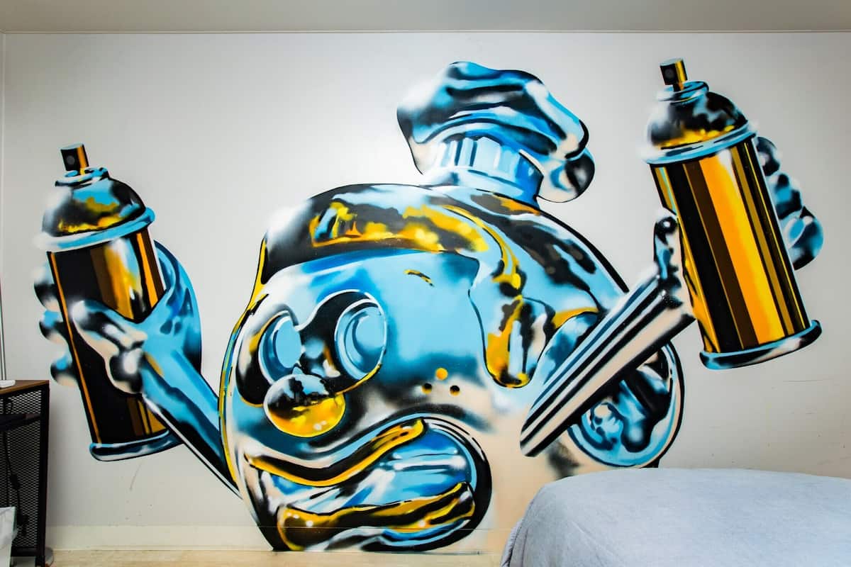 Art Room Twin, Non Smoking | 1 bedroom, in-room safe, individually decorated, desk