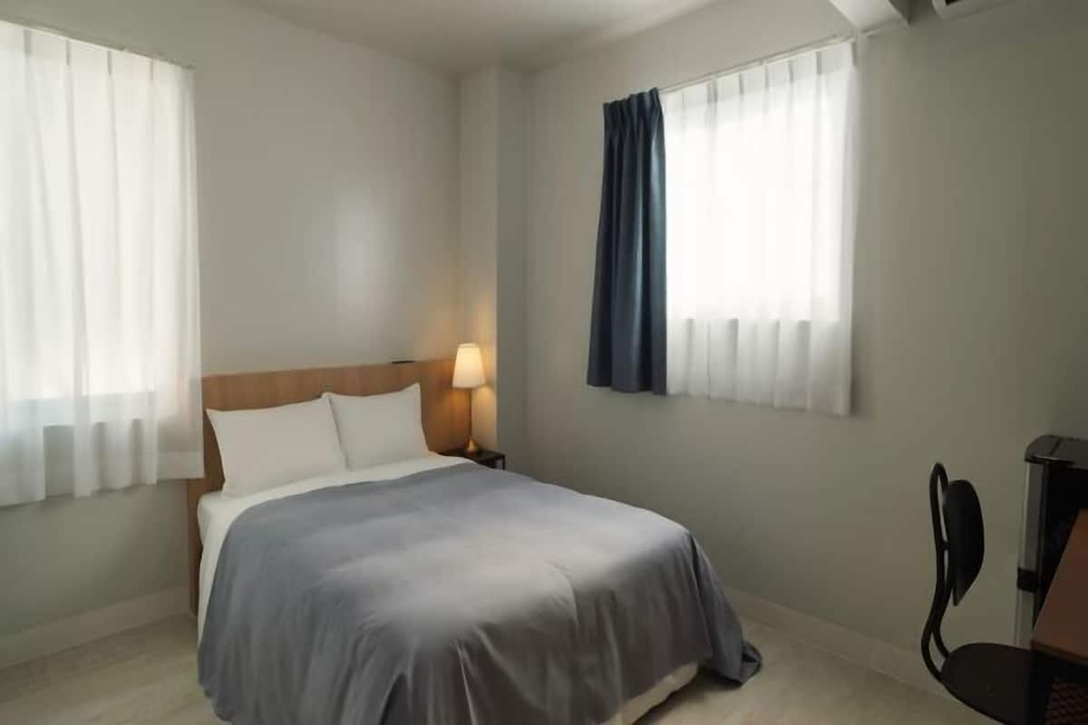 1 bedroom, in-room safe, individually decorated, desk