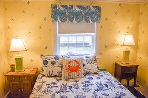 2 bedrooms, iron/ironing board, free WiFi - Two bedroom located just .5 mile to Hagis Beach! (Dennis Port)
