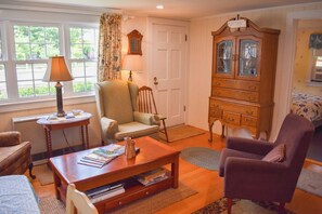 Interior - Two bedroom located just .5 mile to Hagis Beach! (Dennis Port)