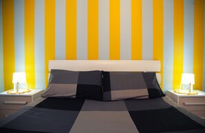 2 chambres, fer et planche à repasser, Wi-Fi, draps fournis