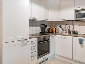 Réfrigérateur, micro-ondes, lave-vaisselle