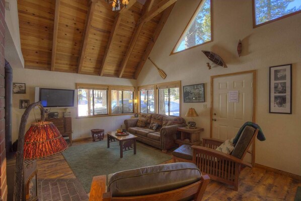 Cabin, Multiple Beds, Fireplace | Living area | TV, fireplace - Green Door Hideaway (South Lake Tahoe)