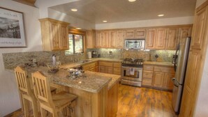 Room - Green Door Hideaway (South Lake Tahoe)